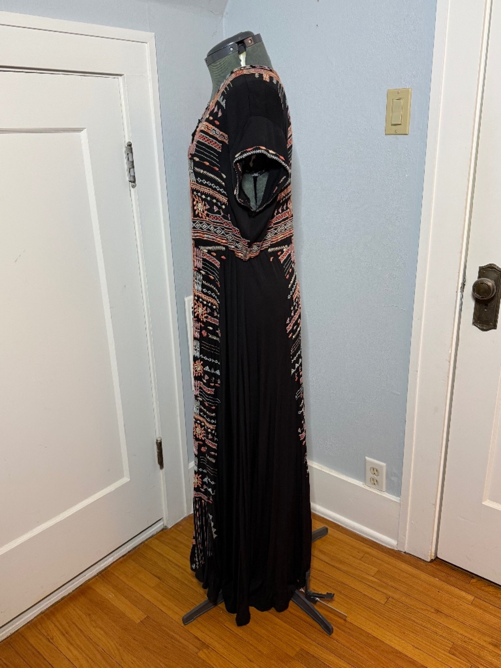 Johnny Was Effy Black Rayon Challis Heavily Embroidered Boho Maxi Dress Sz Large - Picture 6 of 9